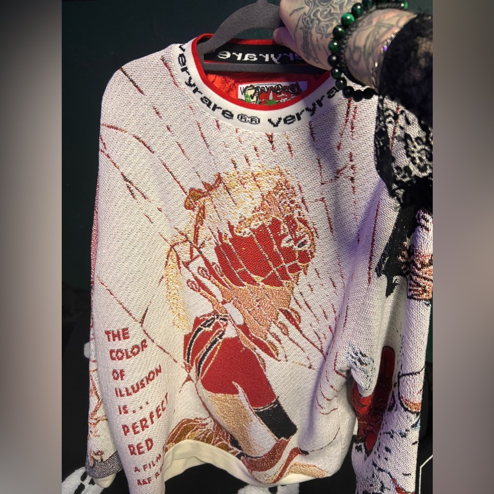VeryRare Perfect Red Sweater